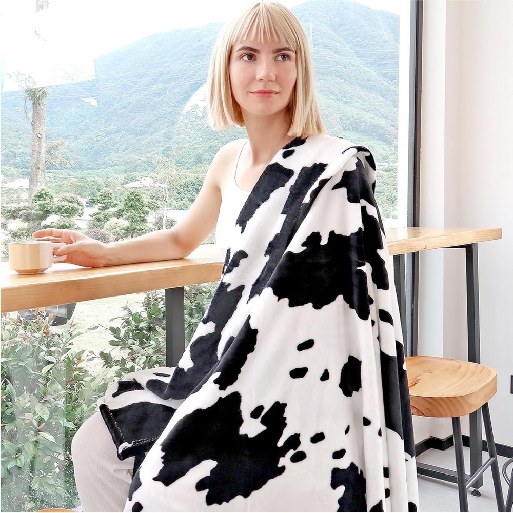 Cow Print Fleece Throw Blanket - Picture 3 of 5